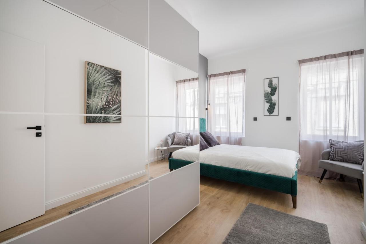 Tilia Luxury Apartment - 3 Bedrooms With Ac Βουδαπέστη Εξωτερικό φωτογραφία